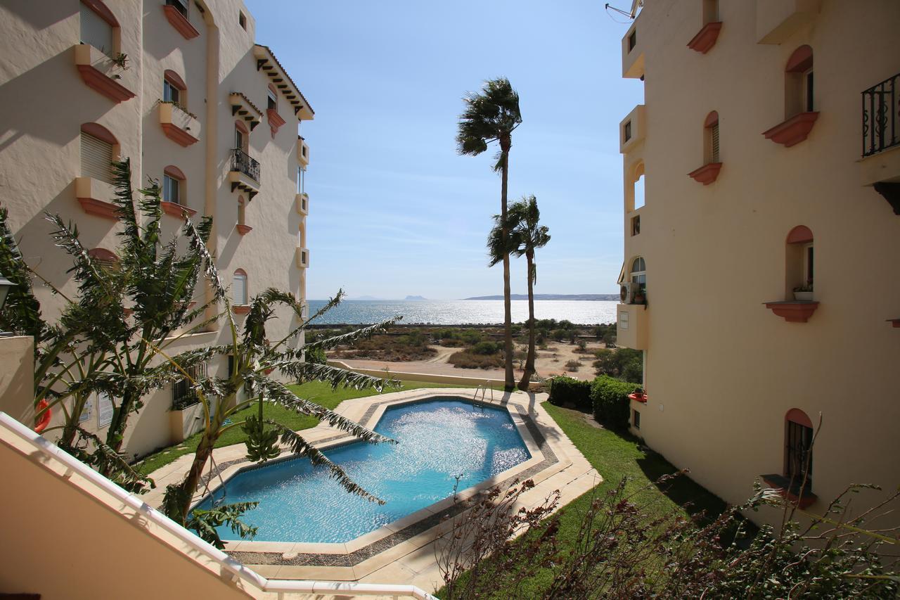 Marina Bay Playa Del Cristo Daire Estepona Dış mekan fotoğraf